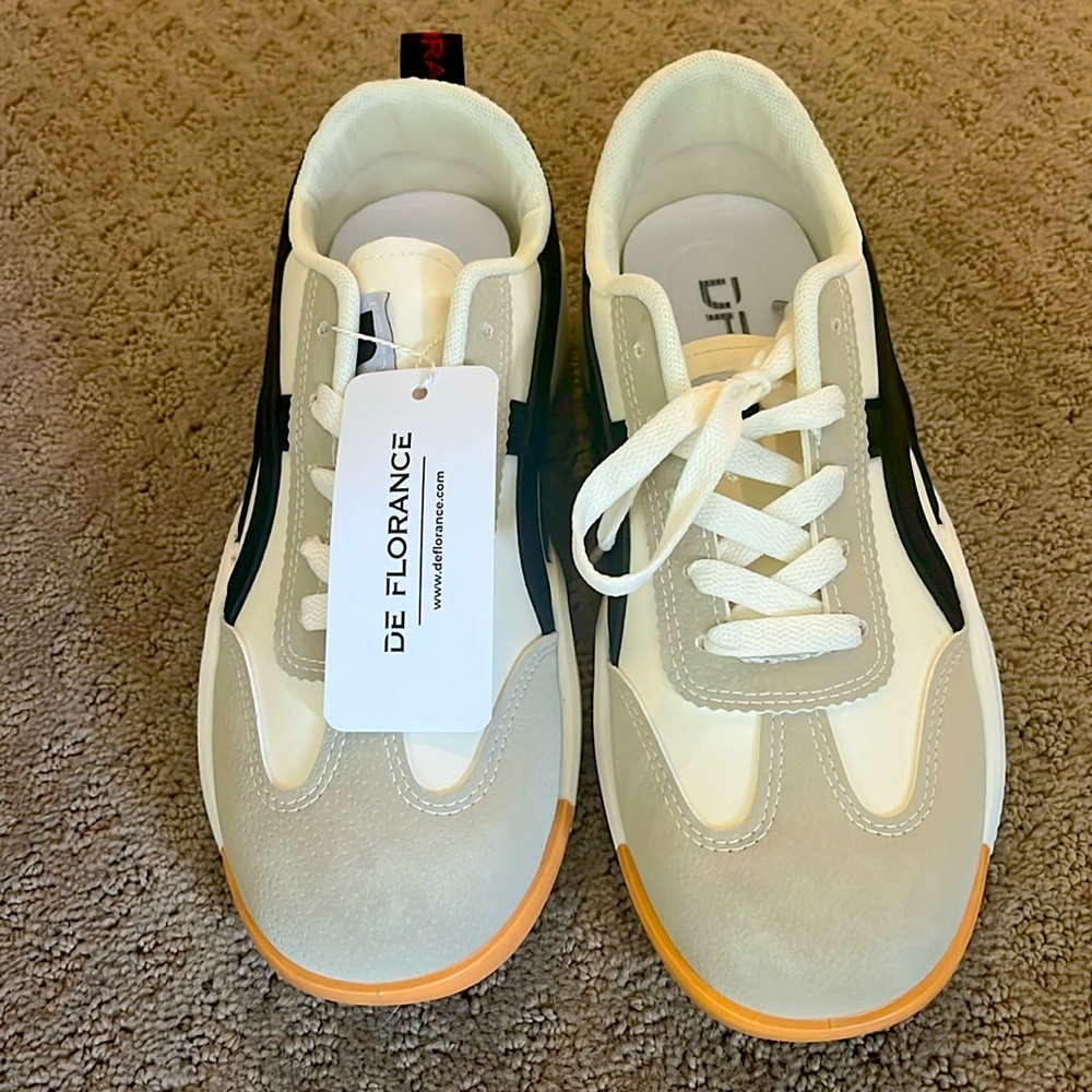 Brand new with tags De Florence Italian tennis shoe for women.